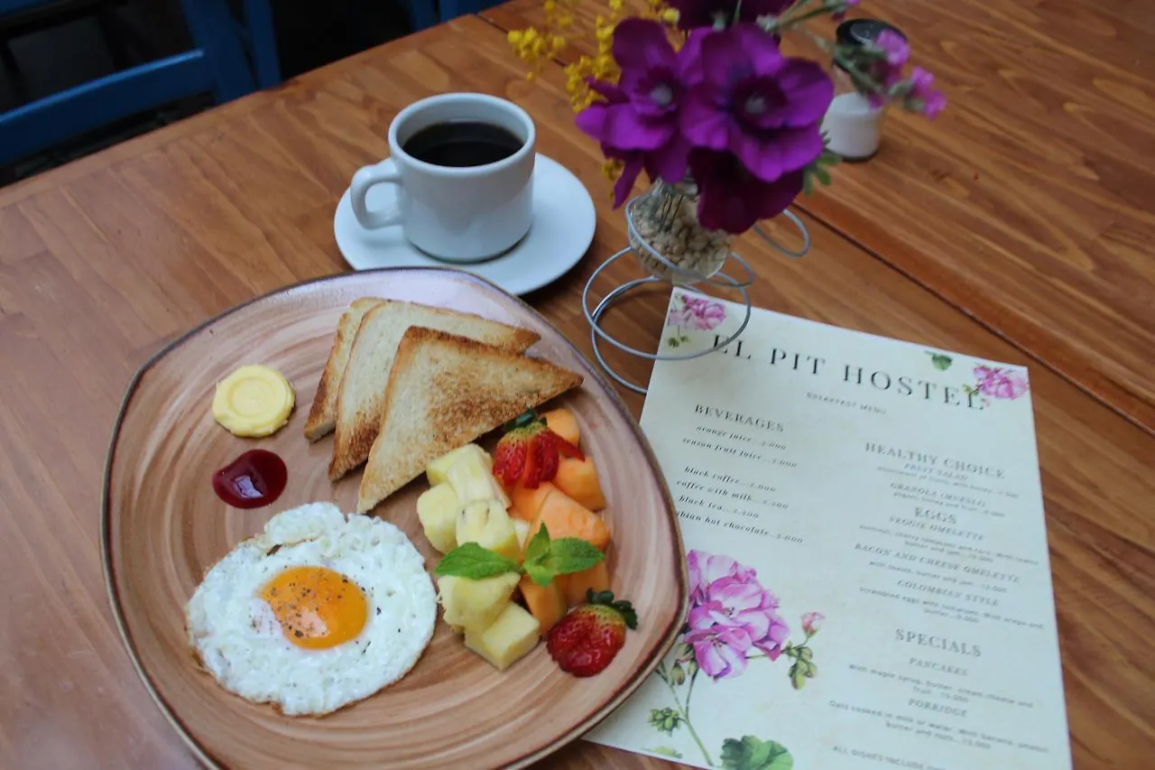 El Pit Hostel Bogota Colombia
